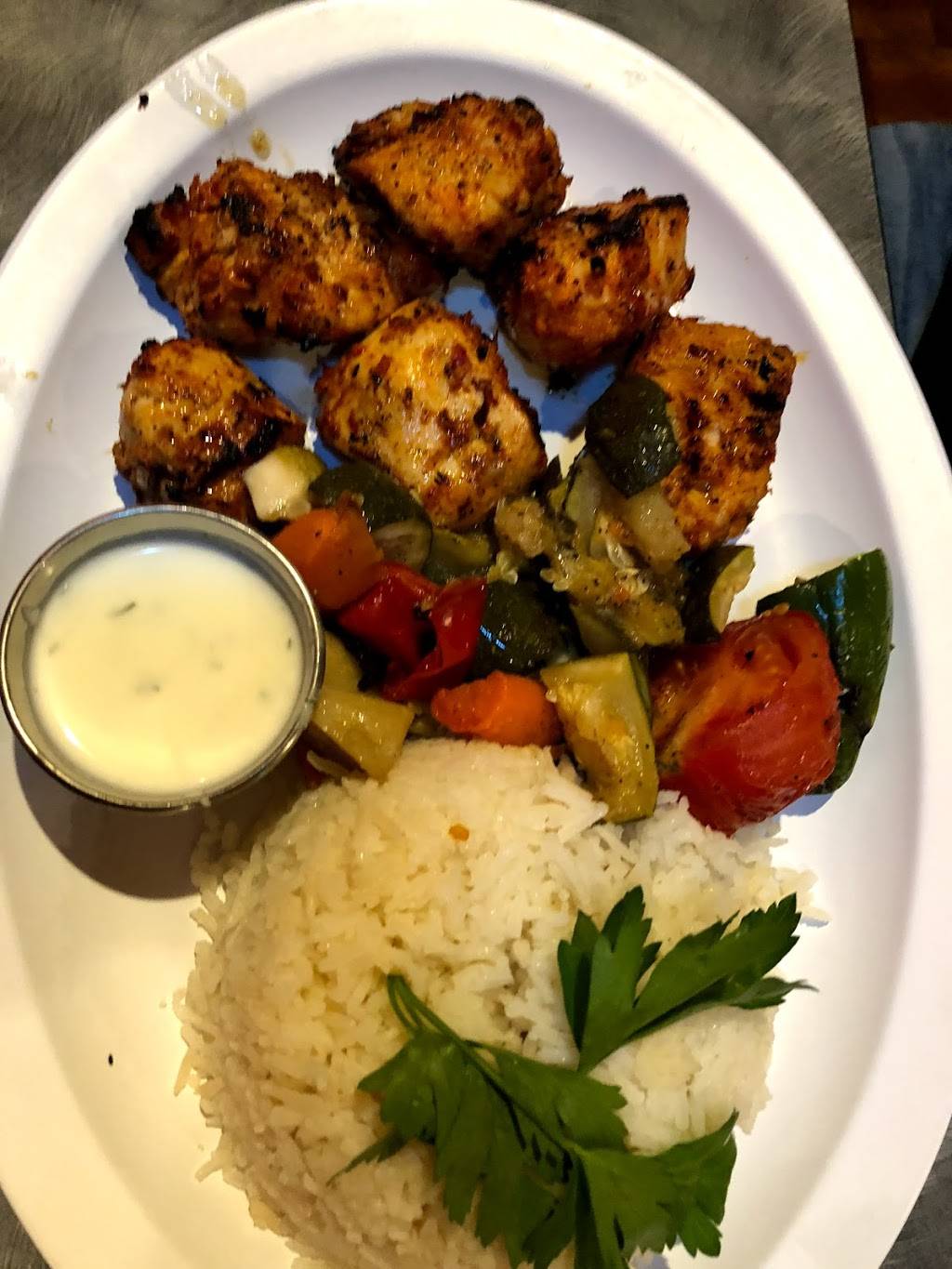 Zizis Cafe | restaurant | 2825 N Sheffield Ave, Chicago, IL 60657, USA | 7736979228 OR +1 773-697-9228