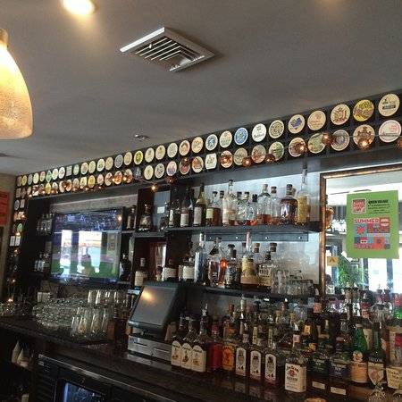 Bainbridge Street Barrel House | restaurant | 625-627 S 6th St, Philadelphia, PA 19147, USA | 2673243553 OR +1 267-324-3553