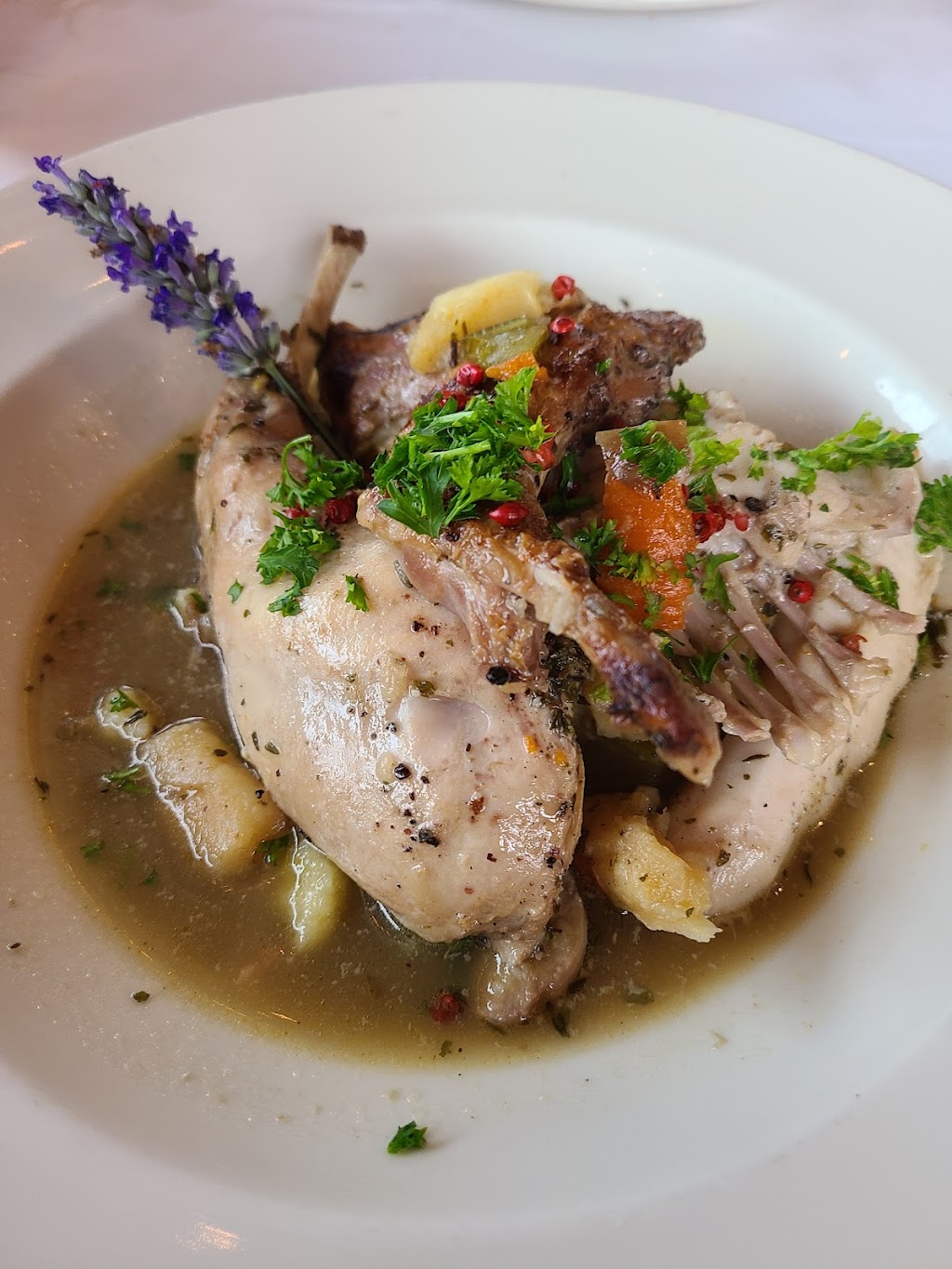 Ledford House | restaurant | 3000 CA-1, Albion, CA 95410, USA | 7079370282 OR +1 707-937-0282