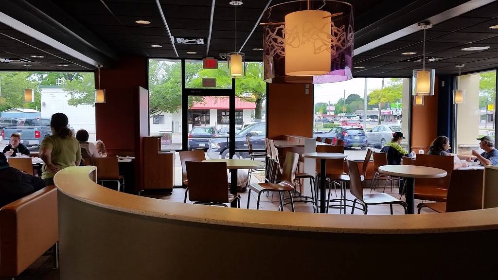 Taco Bell | meal takeaway | 4811 Navy Rd, Millington, TN 38053, USA | 9018723040 OR +1 901-872-3040