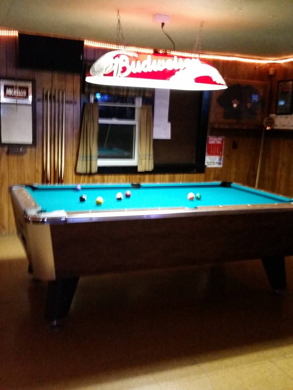 Whiteys Tavern | restaurant | 4243 Erie Ave SW, Navarre, OH 44662, USA | 3308792444 OR +1 330-879-2444