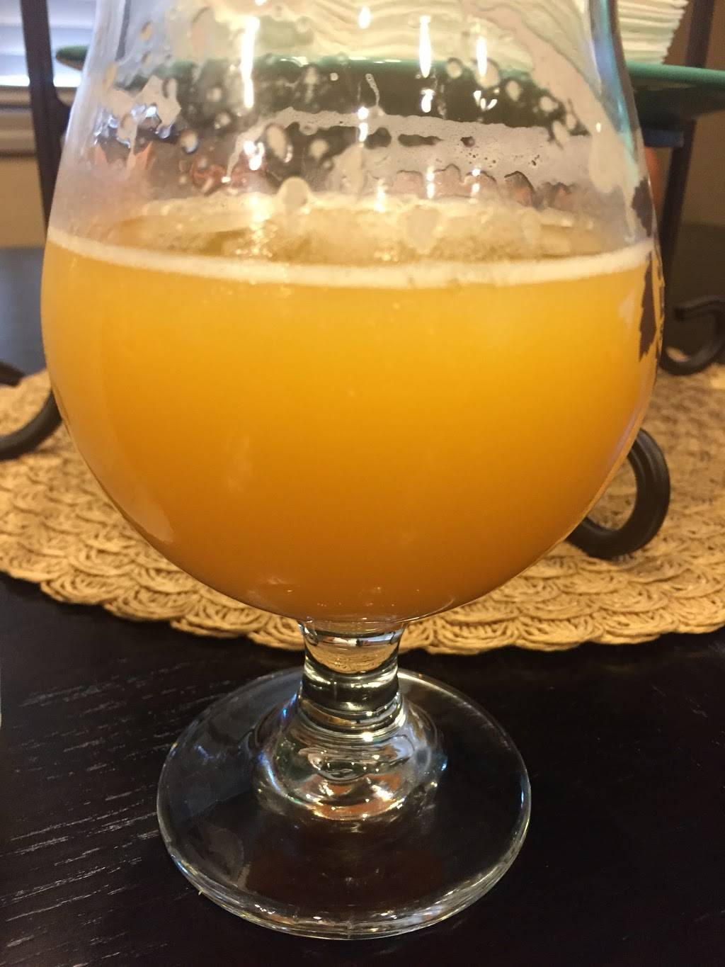 b² Taphouse & Brewery | restaurant | 1170 Boone Rd SE, Salem, OR 97306, USA | 5039915369 OR +1 503-991-5369