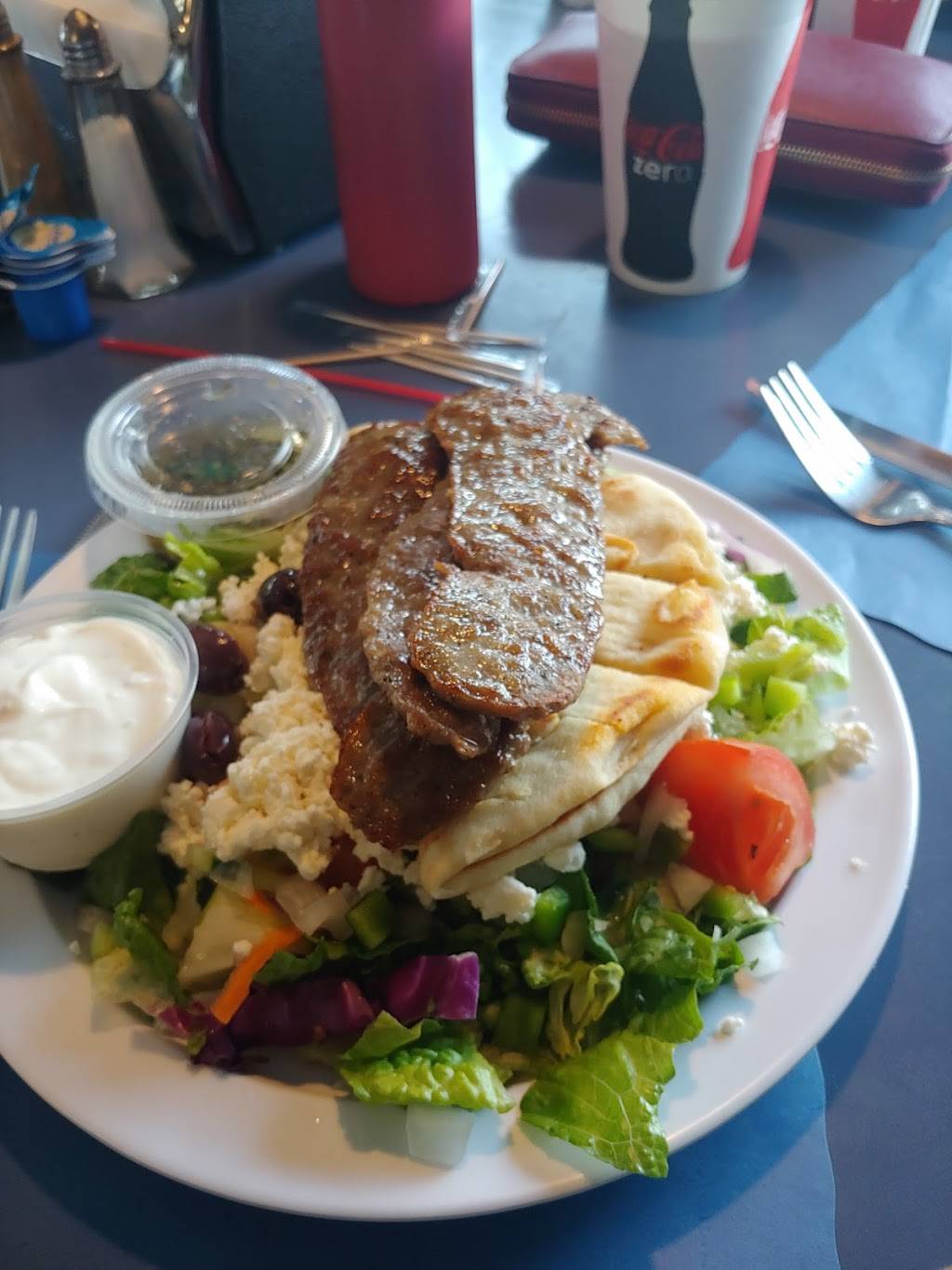 Georgies Place | restaurant | 3850 Atlantic Ave, Long Beach, CA 90807, USA | 5624269115 OR +1 562-426-9115