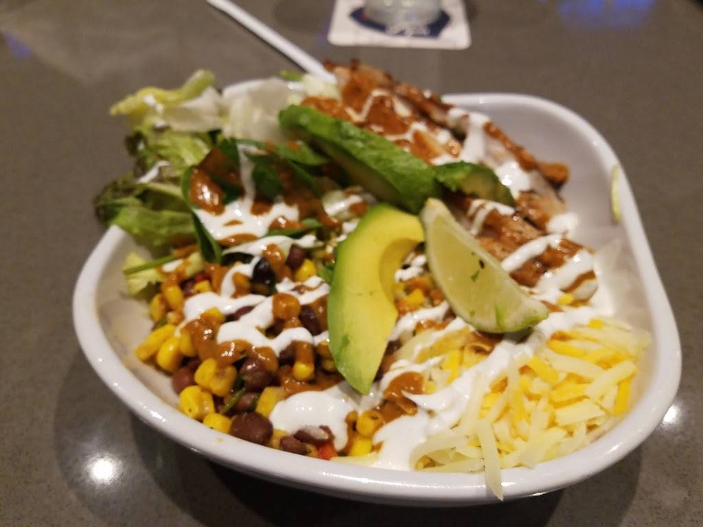 Chilis Grill & Bar | meal takeaway | 1292 E Prosperity Ave, Tulare, CA 93274, USA | 5596864475 OR +1 559-686-4475