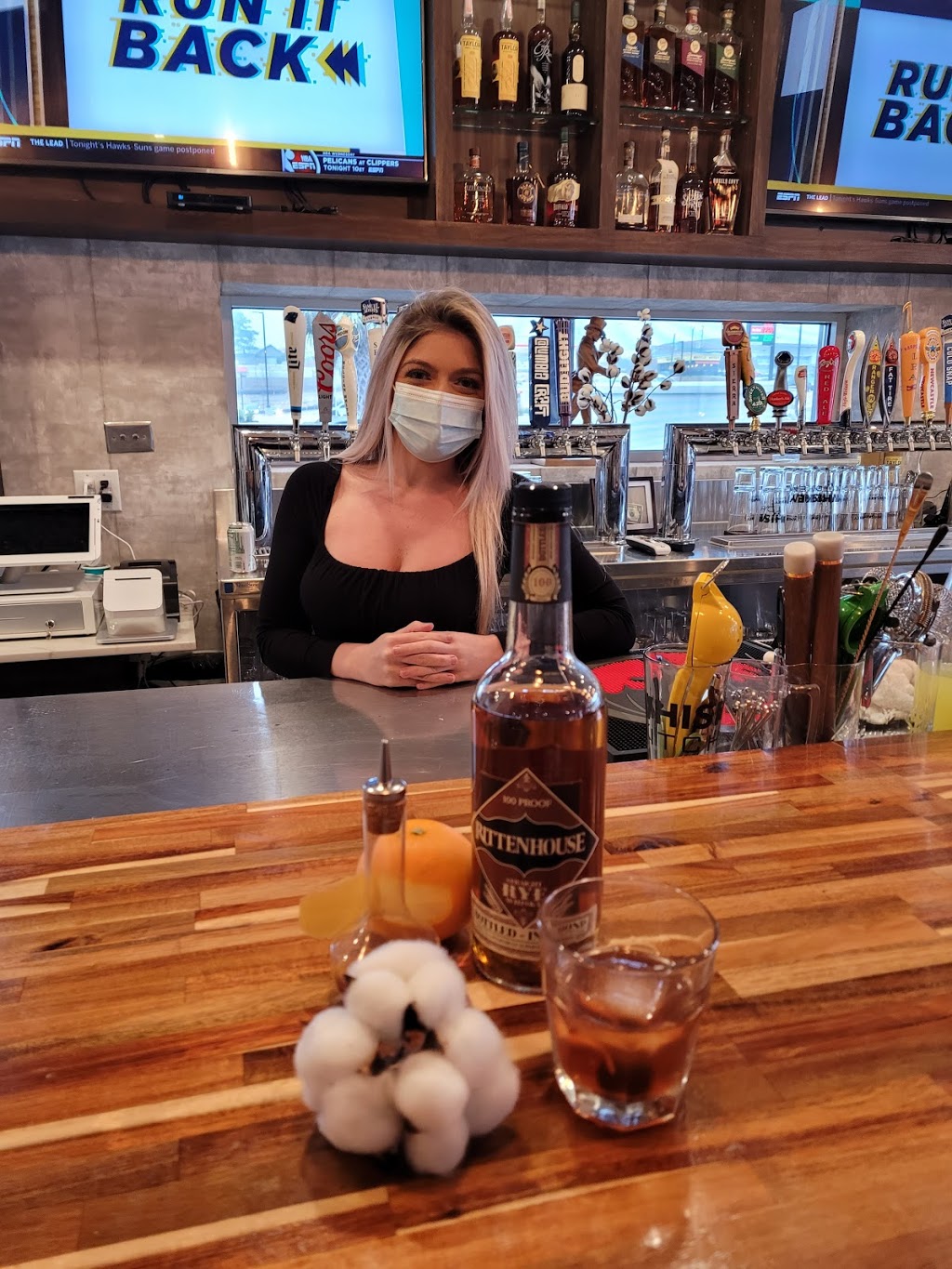 Whiskey Kitchen | restaurant | 8105 Two Notch Rd, Columbia, SC 29223, USA | 8039955027 OR +1 803-995-5027