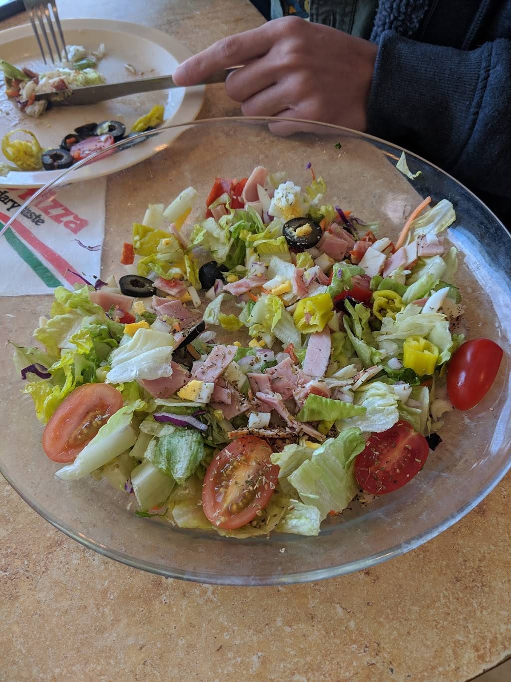 Grotto Pizza | restaurant | 17 Surf Ave, Rehoboth Beach, DE 19971, USA | 3022273601 OR +1 302-227-3601