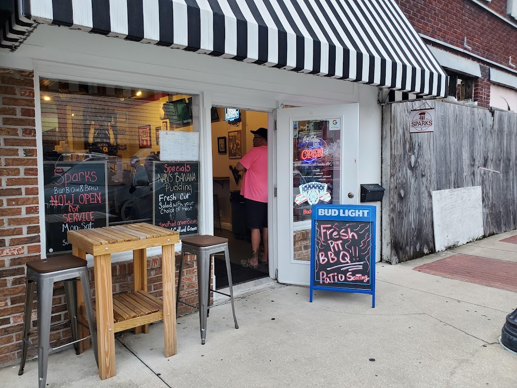 Sparks Bar-B-Que & Brew | restaurant | 218 Reid Ave, Port St Joe, FL 32456, USA | 8508999136 OR +1 850-899-9136