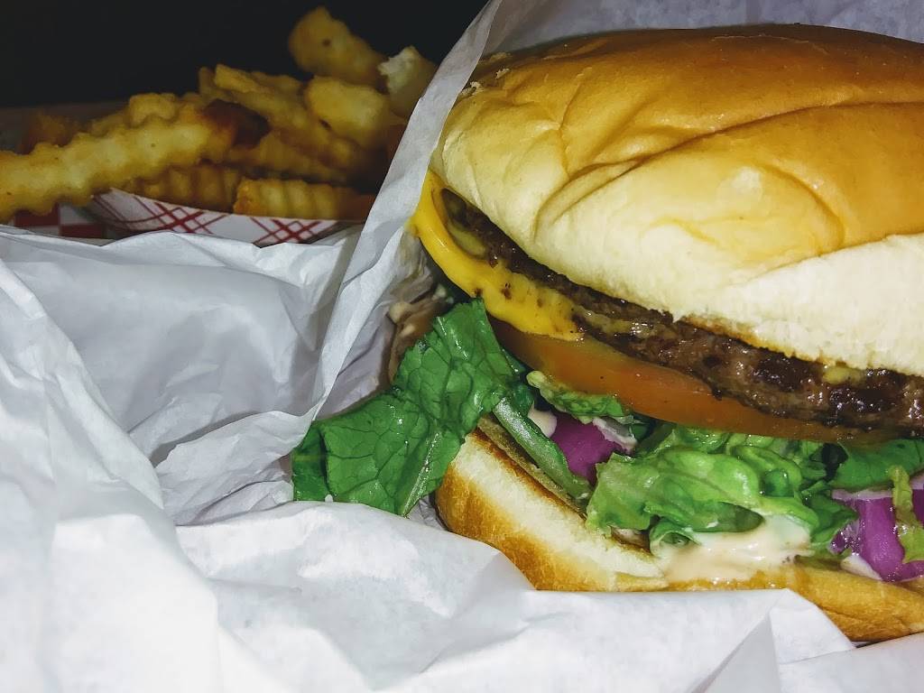 Frosty queen express | restaurant | 4761 Planz Rd, Bakersfield, CA 93309, USA | 6615565440 OR +1 661-556-5440