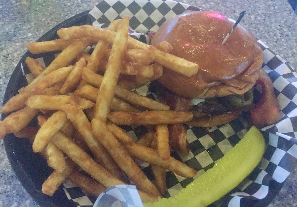 Lumpys Sports Grill South | restaurant | 10601 S Western Ave, Oklahoma City, OK 73170, USA | 4057359559 OR +1 405-735-9559