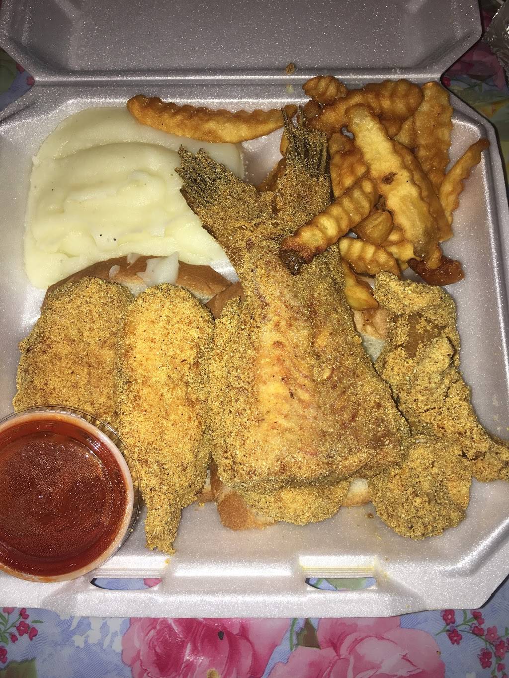 Honey Bays BBQ | restaurant | 1726 Belvidere St, Waukegan, IL 60085, USA | 8472444711 OR +1 847-244-4711