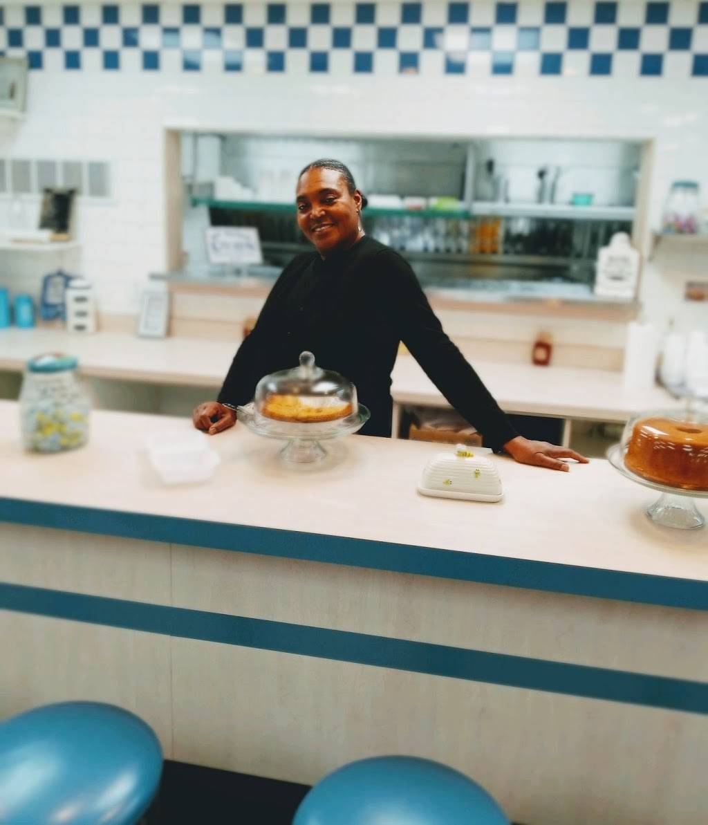 My Nanas Kitchen Homestyle Cooking and Catering | restaurant | 760 E Walton Blvd, Pontiac, MI 48340, USA | 2489342141 OR +1 248-934-2141