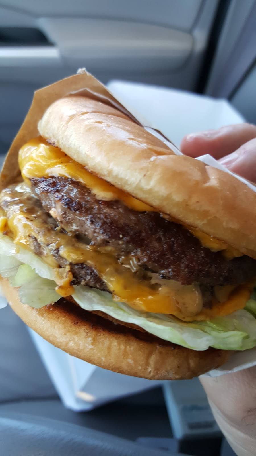 The Rex Burger & Lobster | restaurant | 524 Jericho Turnpike, Mineola, NY 11501, USA | 5167392747 OR +1 516-739-2747