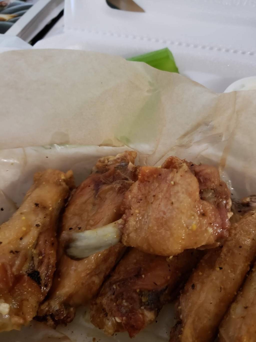 Wing Dash | restaurant | 3660 Belt Line Rd, Farmers Branch, TX 75234, USA | 9722413795 OR +1 972-241-3795