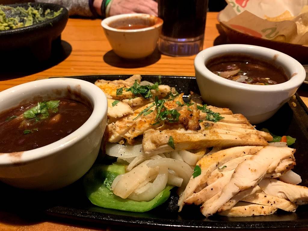 Chilis Grill & Bar | restaurant | 7717 W Bell Rd, Peoria, AZ 85382, USA | 6239795850 OR +1 623-979-5850