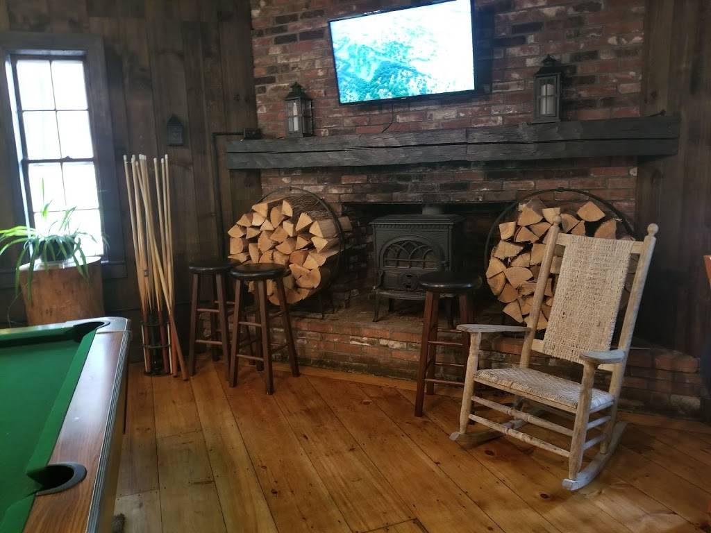 Emmas 321 Pub & Kitchen | restaurant | 377 US-202, Rindge, NH 03461, USA | 6038993322 OR +1 603-899-3322