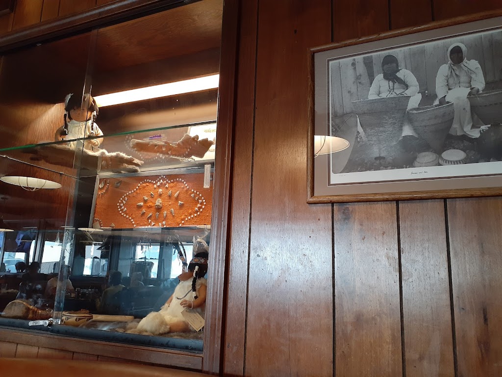 Mary & Moes Wigwam | restaurant | 255 Main St, Fernley, NV 89408, USA | 7755752573 OR +1 775-575-2573