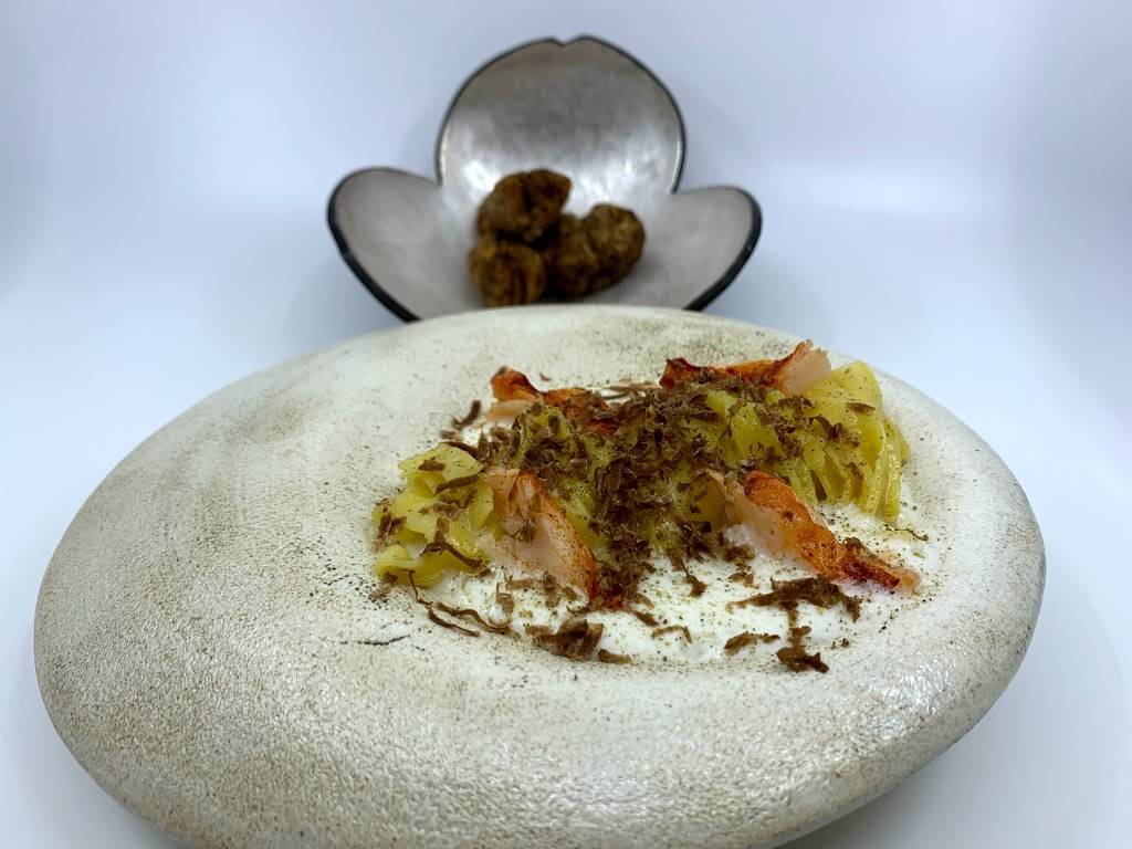 Mugen | restaurant | 2452 Kalakaua Ave, Honolulu, HI 96815, USA | 8083772246 OR +1 808-377-2246