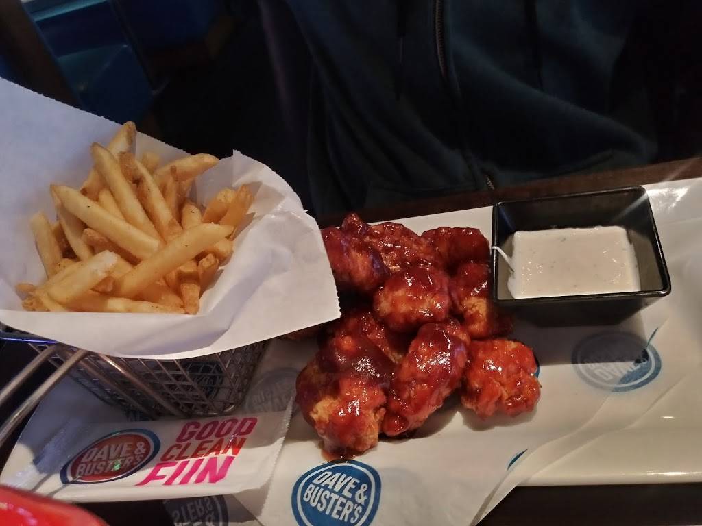 Dave & Busters | restaurant | 4110 Belden Village St NW, Canton, OH 44718, USA | 3302809530 OR +1 330-280-9530