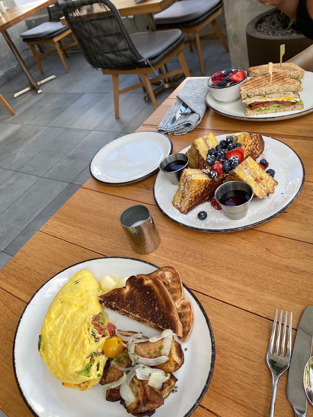 Banter Restaurant | restaurant | 380 Trinity Pl, West Palm Beach, FL 33401, USA | 5618027311 OR +1 561-802-7311