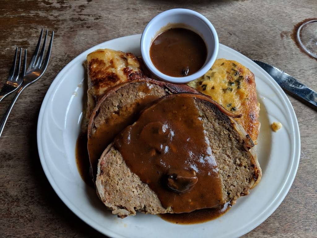 Gadsbys Tavern | restaurant | 138 N Royal St, Alexandria, VA 22314, USA | 7035481288 OR +1 703-548-1288