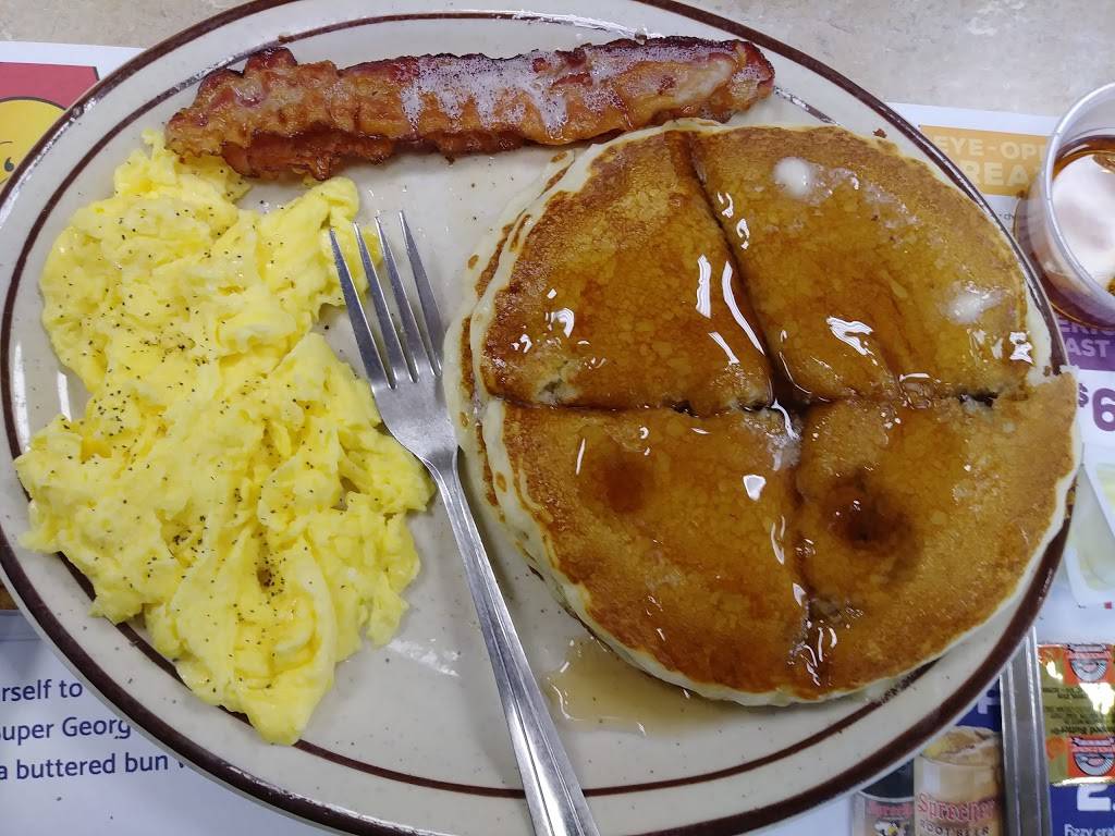 George Webb Restaurant | restaurant | 12201 W North Ave, Wauwatosa, WI 53226, USA | 4147744377 OR +1 414-774-4377