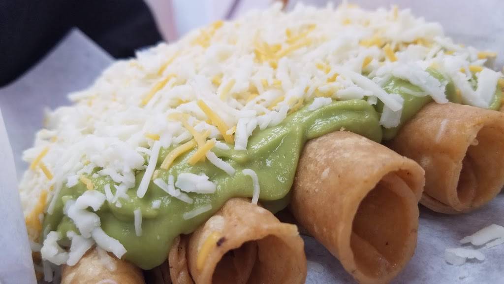 Yesenias Mexican Food & Ice Cream | restaurant | 2505 El Cajon Blvd, San Diego, CA 92104, USA | 6192551602 OR +1 619-255-1602