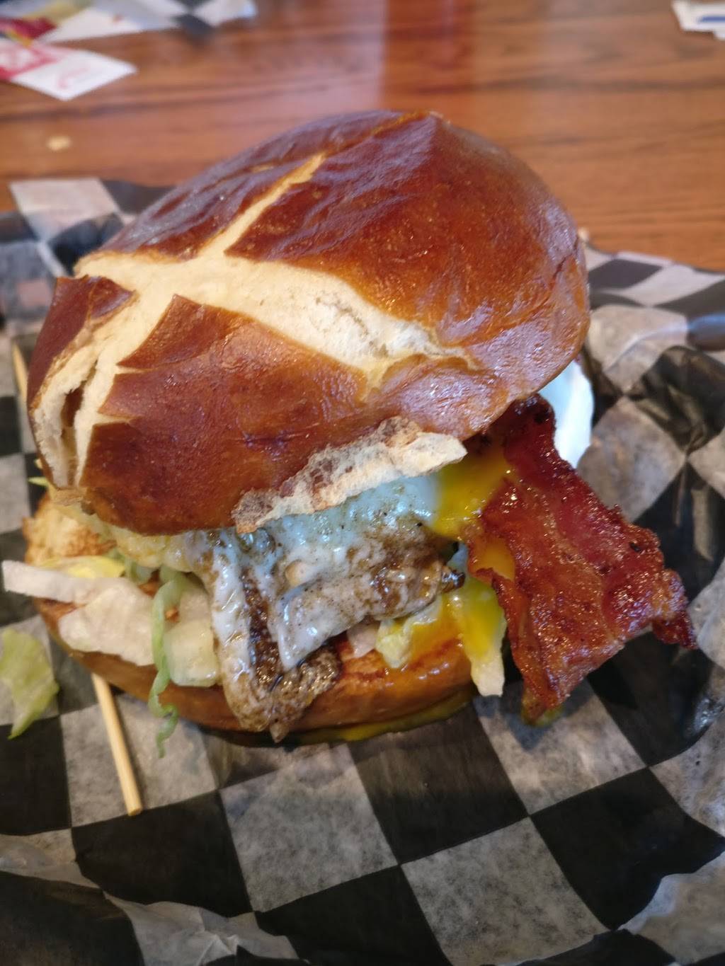 American Burger Co | restaurant | 14130 Rivergate Pkwy, Charlotte, NC 28273, USA | 7044947356 OR +1 704-494-7356