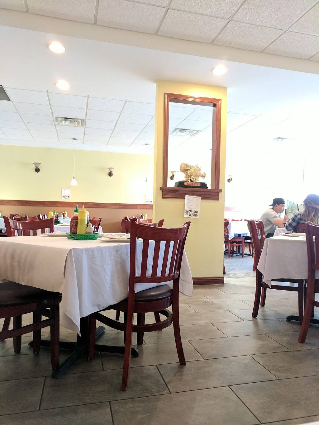 Hoanh Long Vietnamese & Chinese Restaurant | restaurant | 6148 N Lincoln Ave, Chicago, IL 60659, USA | 7735837770 OR +1 773-583-7770