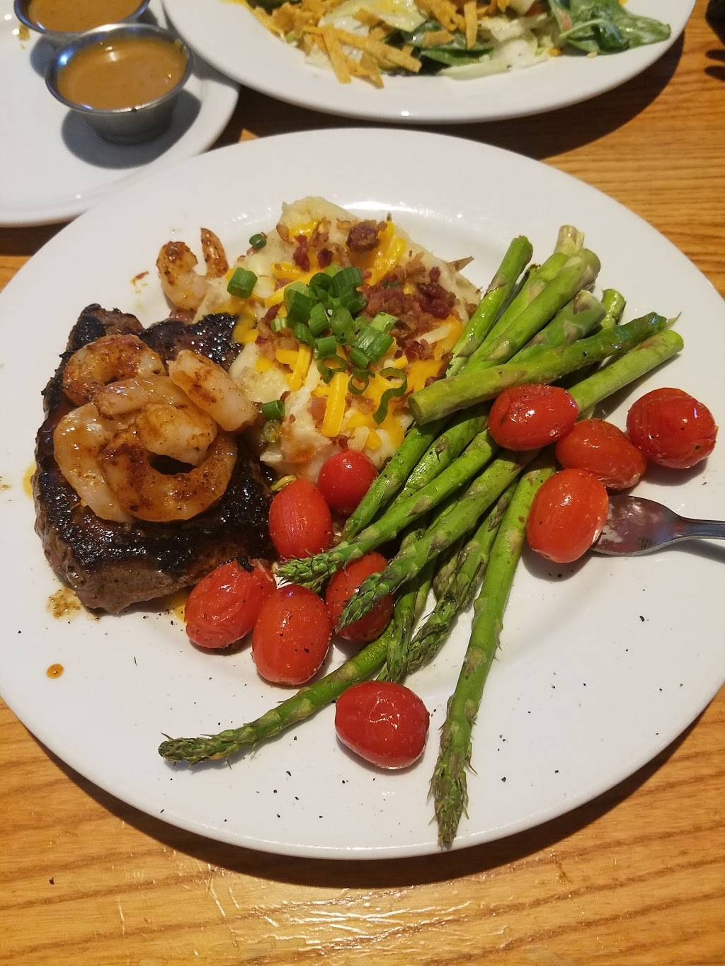 Chilis Grill & Bar | restaurant | 408 Market St, Chattanooga, TN 37402, USA | 4232651511 OR +1 423-265-1511