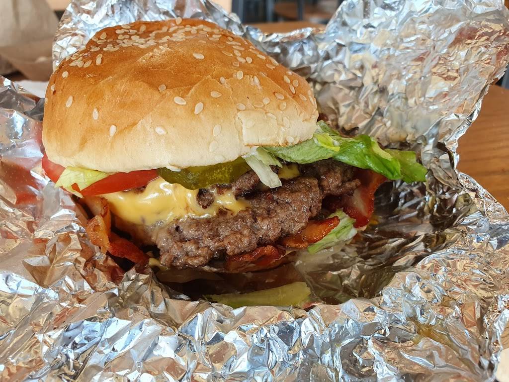 Five Guys | meal takeaway | 15651 Pines Blvd, Pembroke Pines, FL 33027, USA | 9542513048 OR +1 954-251-3048