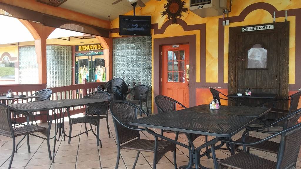 Dos Margaritas | restaurant | 4 Industrial Park Dr, Hendersonville, TN 37075, USA | 6158268339 OR +1 615-826-8339