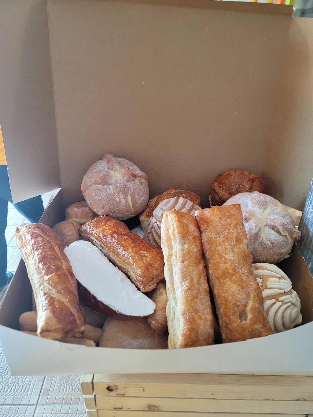 Panaderia El Horno | bakery | 4221 B, 4221 Jura Dr, Houston, TX 77084, USA | 2818153048 OR +1 281-815-3048