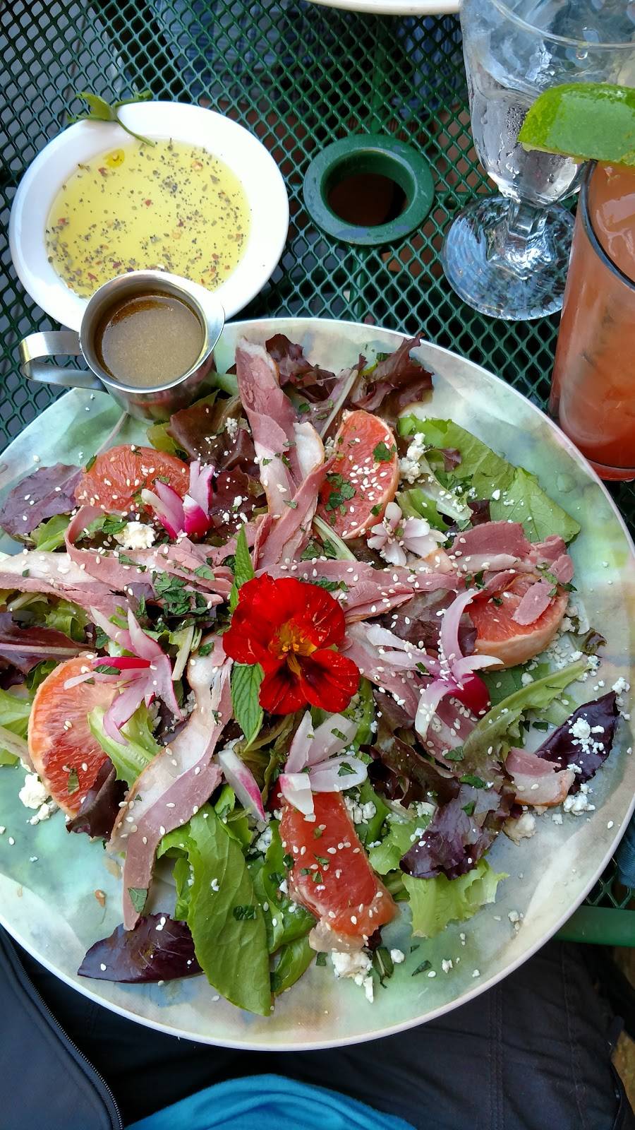 Calzolaio Pasta Company | restaurant | 284 Main St, Wilton, ME 04294, USA | 2076459500 OR +1 207-645-9500