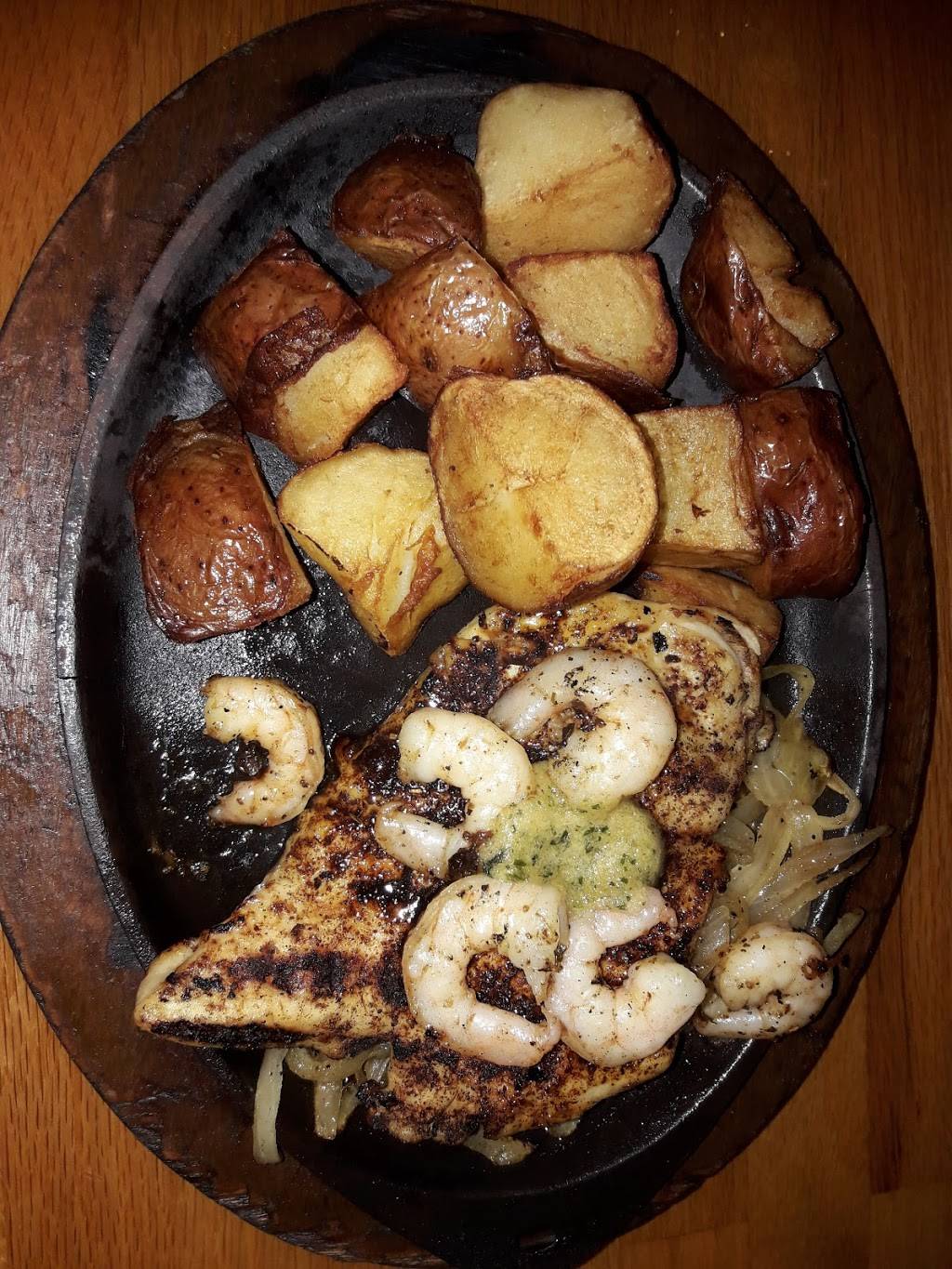 Applebees Grill + Bar | restaurant | 3920 W Hillsborough Ave, Tampa, FL 33614, USA | 8138729666 OR +1 813-872-9666