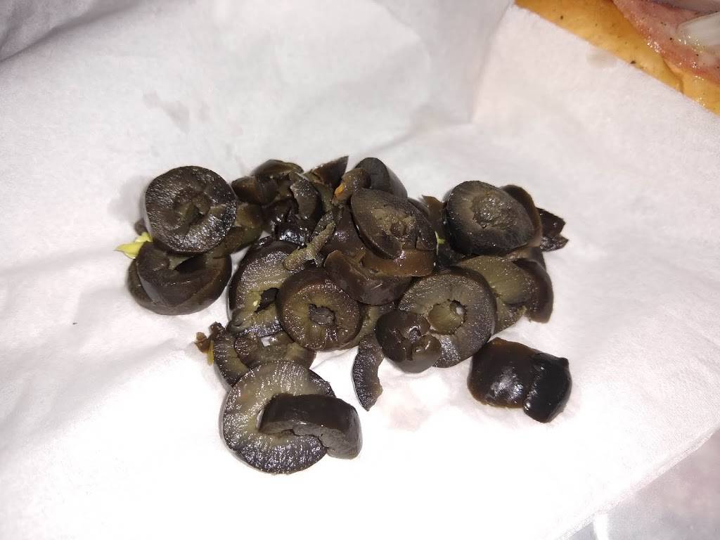 Richies Pizza | restaurant | S Main St, Pittsfield, ME 04967, USA | 2074873330 OR +1 207-487-3330