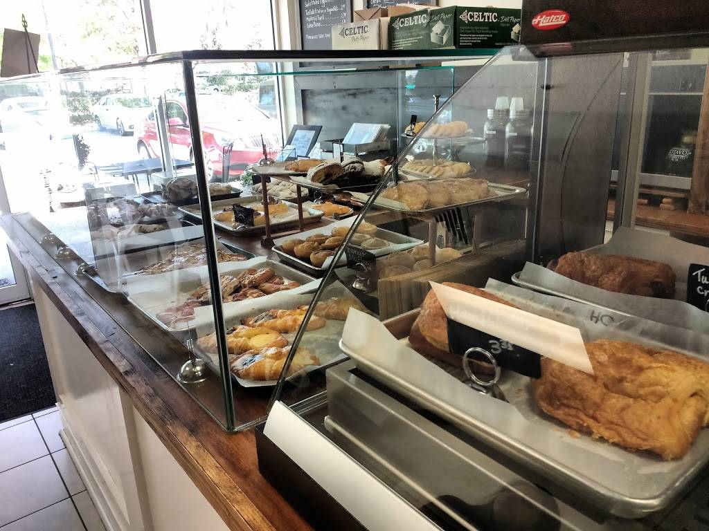 De Azúcar Bakery | bakery | 2781 Wrights Rd #1225, Oviedo, FL 32765, USA | 3219721924 OR +1 321-972-1924