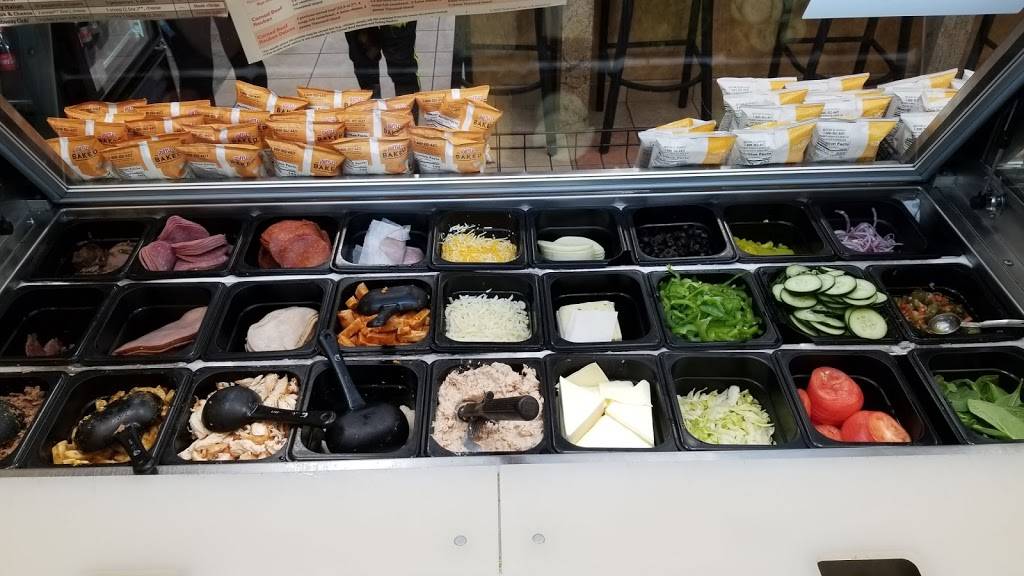 Subway Restaurants | restaurant | 4759 W Fullerton Ave, Chicago, IL 60639, USA | 7732371414 OR +1 773-237-1414