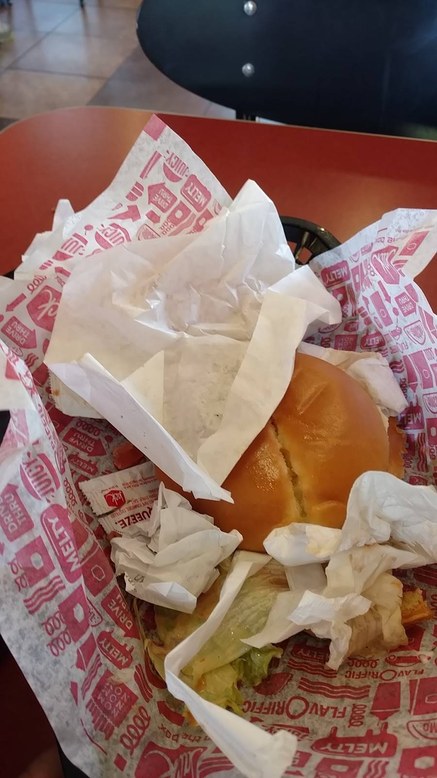 Jack in the Box | restaurant | 1876 N Riverside Ave, Rialto, CA 92376, USA | 9098200557 OR +1 909-820-0557