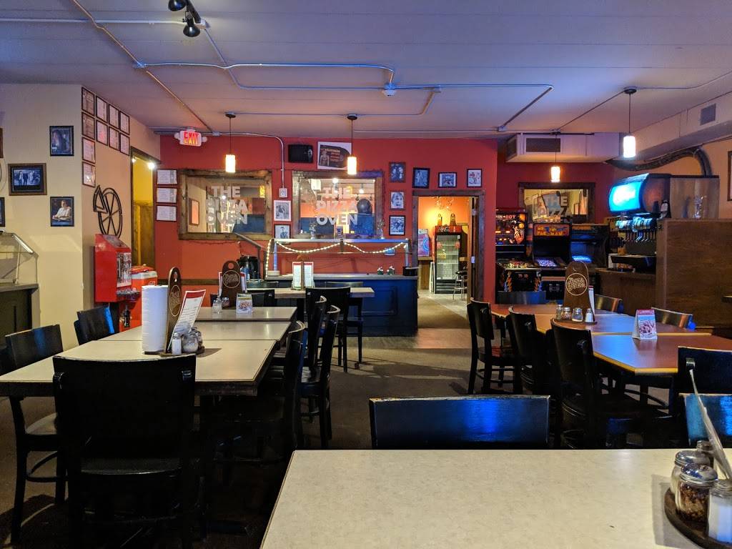 Pizza Oven | restaurant | 5417 Monona Dr, Monona, WI 53716, USA | 6082228722 OR +1 608-222-8722