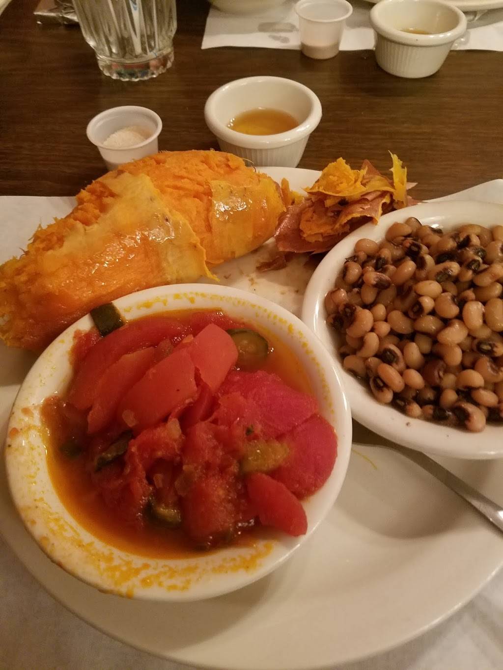 Silver Caboose Restaurant & Soda Fountain | restaurant | 132 E Mulberry St, Collierville, TN 38017, USA | 9018530010 OR +1 901-853-0010