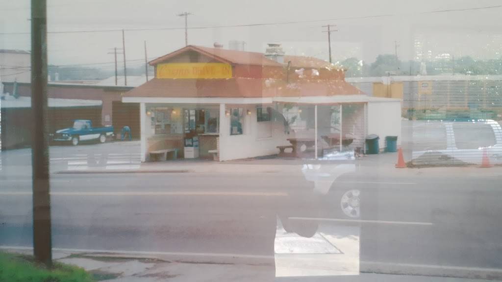 Cremo Drive-In | restaurant | 125 E Morris St, Dalton, GA 30721, USA | 7062786316 OR +1 706-278-6316