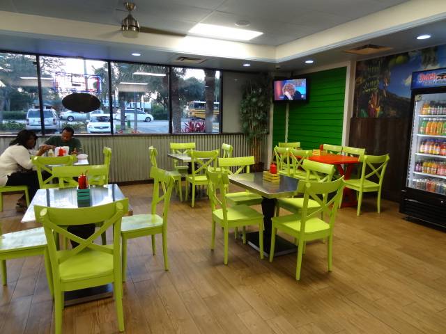 The Dutch Pot Jamaican Restaurant | restaurant | 2484 FL-7, Lauderdale Lakes, FL 33313, USA | 9545304459 OR +1 954-530-4459