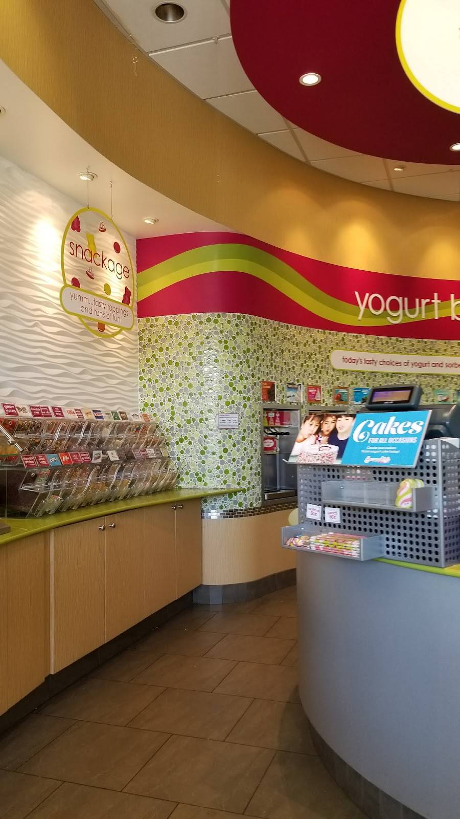 Menchies Frozen Yogurt | bakery | FOLSOM GATEWAY, 2405 Iron Point Rd Ste 120, Folsom, CA 95630, USA | 9163659640 OR +1 916-365-9640