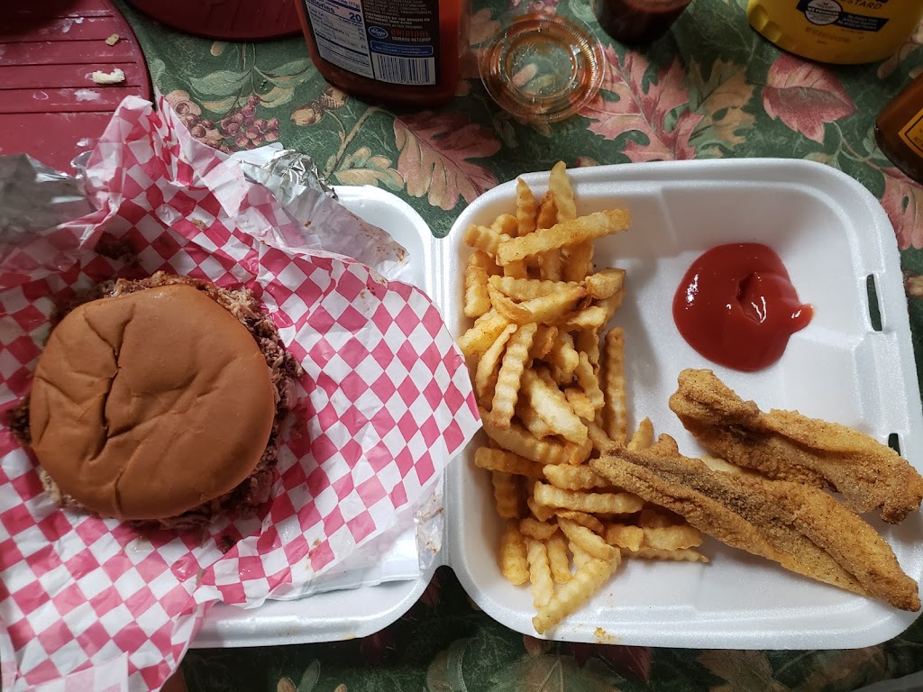 Big Ds BBQ & Catfish | restaurant | 3208 N Arkansas Ave, Russellville, AR 72802, USA | 4799709911 OR +1 479-970-9911