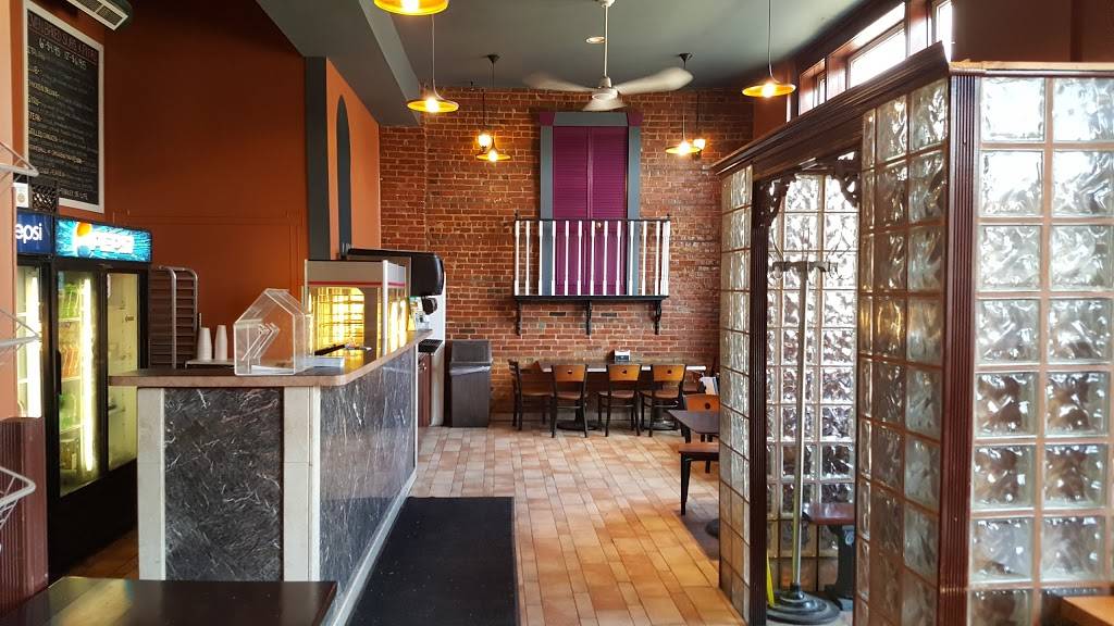 Tivoli Pizza | restaurant | 23071 E Main St, Armada, MI 48005, USA | 5867844400 OR +1 586-784-4400