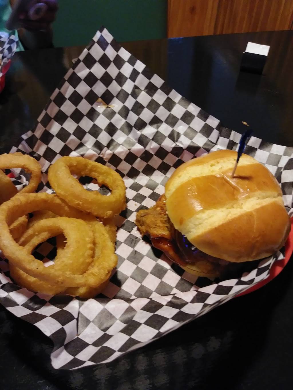 Red Zone Bar And Grill | restaurant | 1340 OH-125, Amelia, OH 45102, USA | 5134497555 OR +1 513-449-7555