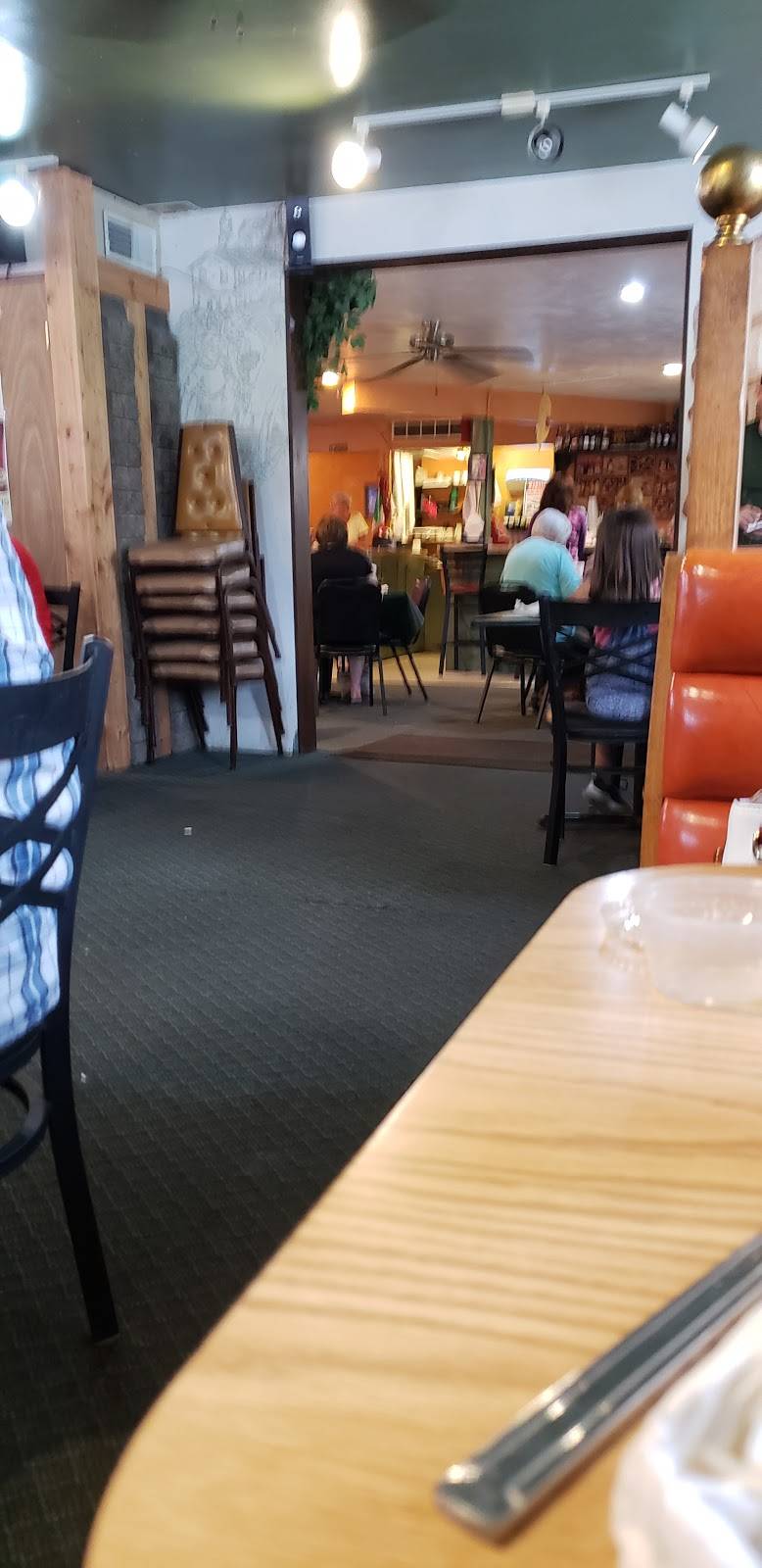 Alfanos Pizzeria | restaurant | 801 E Main St, Knoxville, IL 61448, USA | 3092892222 OR +1 309-289-2222