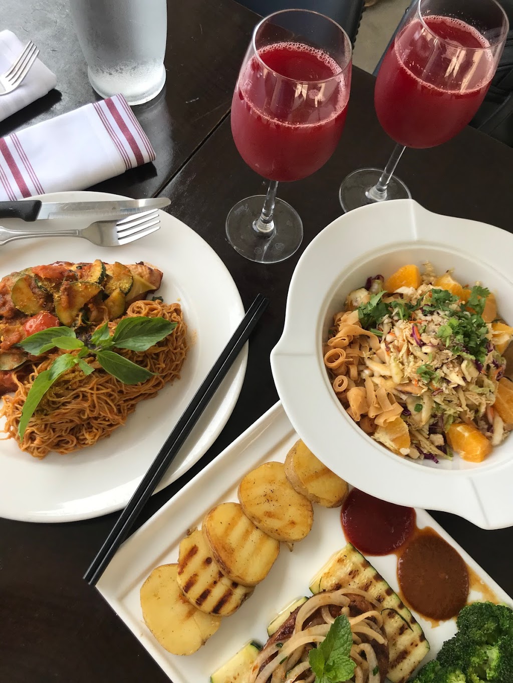 Âu Lạc LA | restaurant | 710 W 1st St, Los Angeles, CA 90012, USA | 2136172533 OR +1 213-617-2533