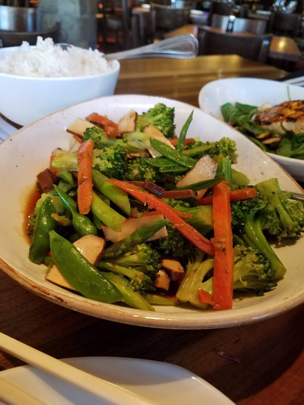 P.F. Changs | restaurant | 2250 Thousand Oaks Blvd, Thousand Oaks, CA 91362, USA | 8052775915 OR +1 805-277-5915