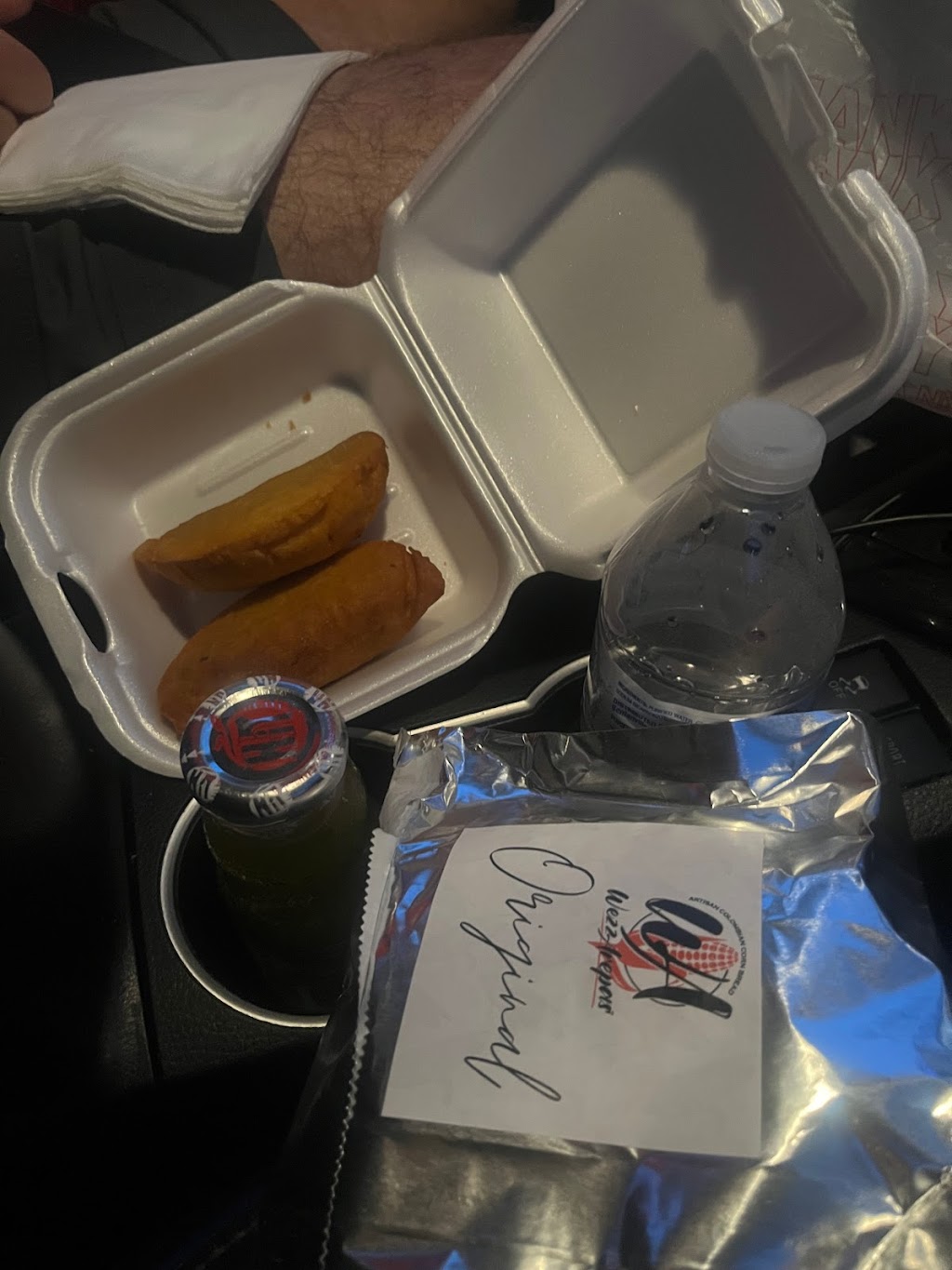 WezzArepas | restaurant | 12504 Whittier Blvd, Whittier, CA 90602, USA | 5626466541 OR +1 562-646-6541